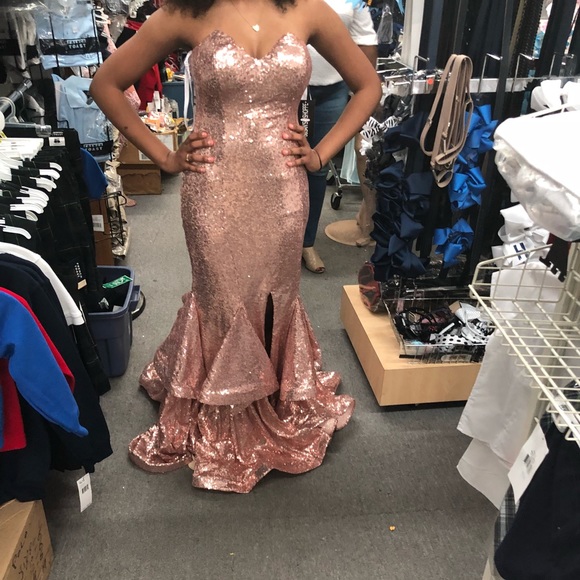 I no longer need it. - Picture 1 of 4